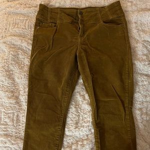 Brown corduroy pants. Soft and comfortable 3 buttons stretchy as well